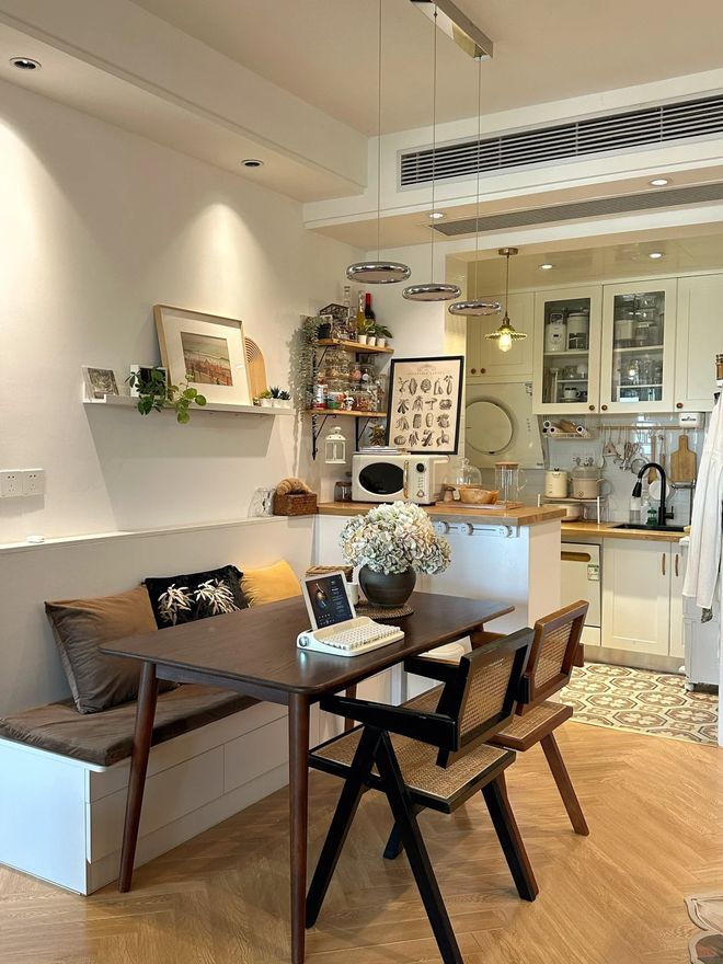 桌入住后我却真香了!小户型这么装太绝不朽情缘正版老公不听劝非要拆了餐厅餐(图6) 桌入住后我却真香了!小户型这么装太绝不朽情缘正版老公不听劝非要拆了餐厅餐(图6)
